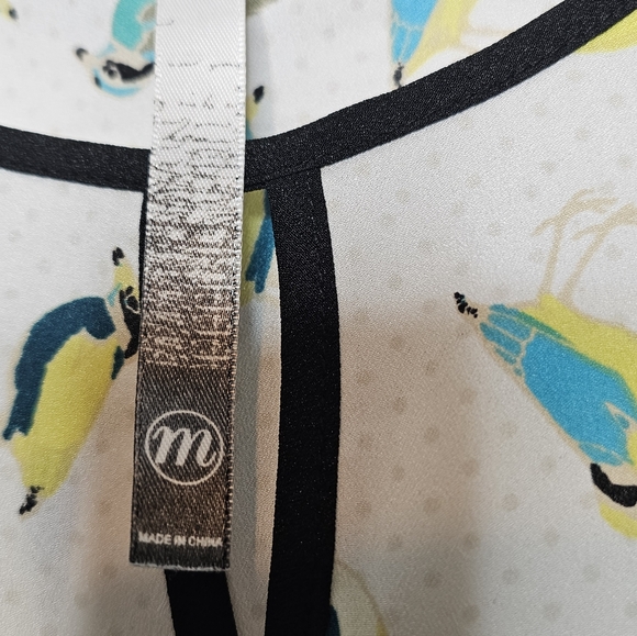 Kensie Bird Pattern Sleeveless Top - Picture 7 of 11